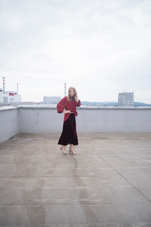 Hedvábná Halenka Bordeaux — foto 5