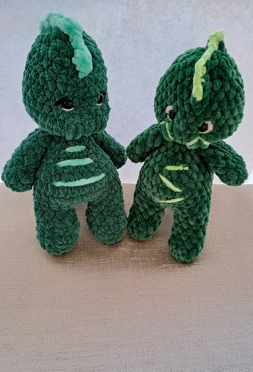 Háčkovaný dinosaurus malý — foto 2