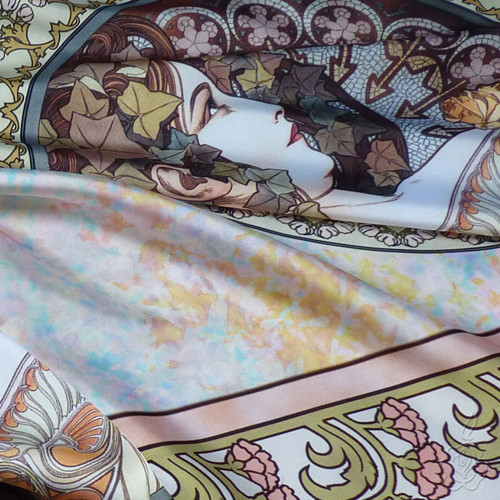 Velký šátek Alfons Mucha - Břečťan — foto 4