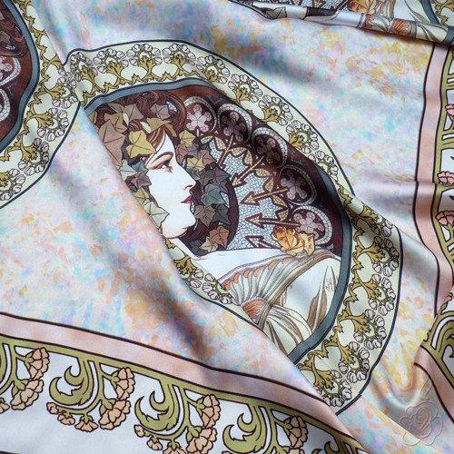 Velký šátek Alfons Mucha - Břečťan — foto 3