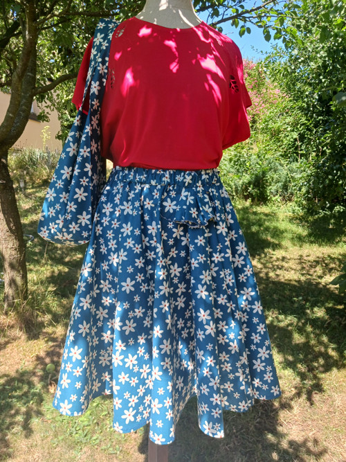 Sukně kolová s kytičkami — foto 5