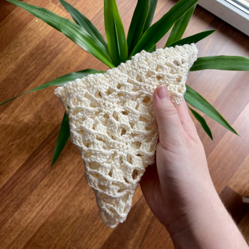 Háčkovaný bandana šátek - krémový — foto 3