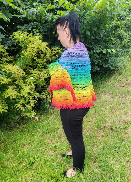 Háčkovaný šátek Allyana Half Circle — foto 5