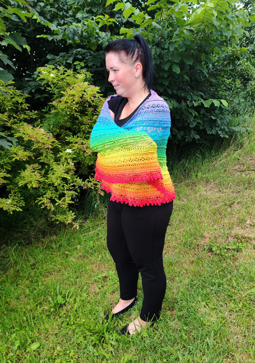 Háčkovaný šátek Allyana Half Circle — foto 4