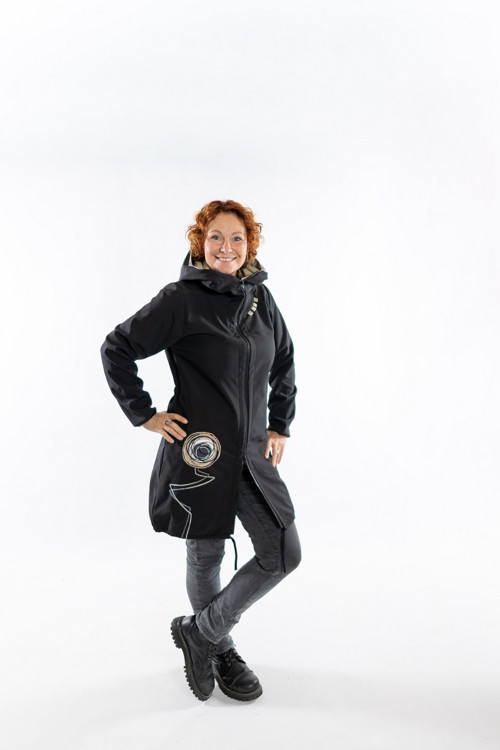 Bunda z letního sofhtshellu — foto 2