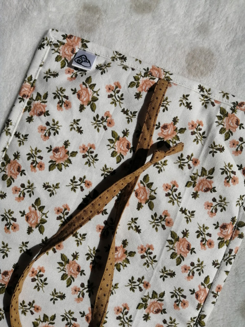 HÁČKOVNÍK " Květy růže " — foto 2