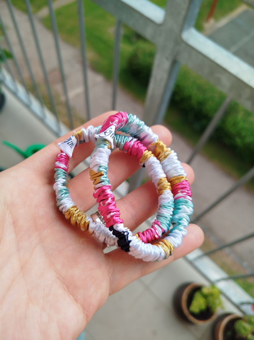 Saténová scrunchie EXTRA slim- LAIMA — foto 2