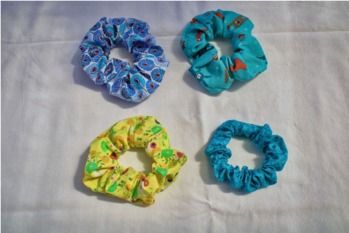 Scrunchie gumička - s motivem hraček — foto 5