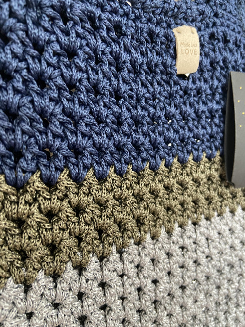 Háčkovaná taška- šedá/khaki/modrá — foto 5