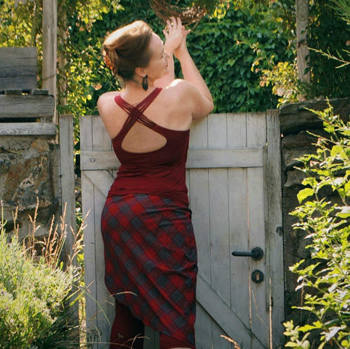 "Letní čarodějka", asymetrická sukně — foto 6