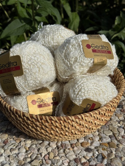 Smetanová efektní příze 350g — foto 2