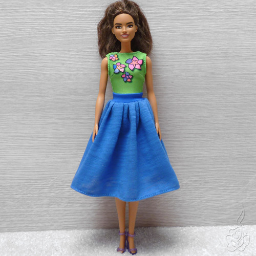 Barevné šatičky pro Barbie — foto 3
