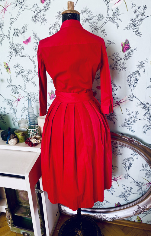 Šaty designové, retro look — foto 5