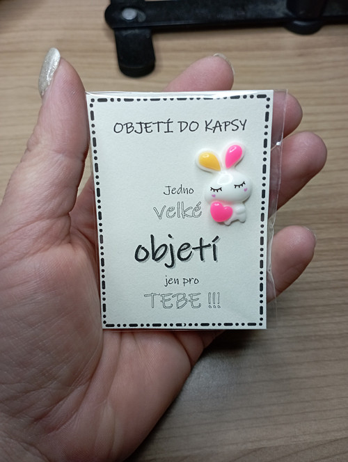 436 - velké objetí - zajíček — foto 3