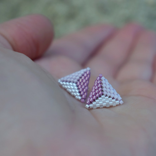 Miyuki triangle vel.L - hypoalergenní... — foto 3