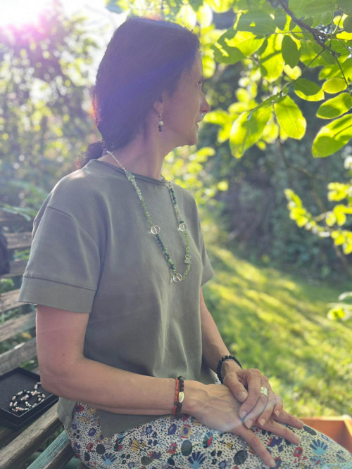 Nepřéhlédnutelný jarní náhrdelník — foto 6