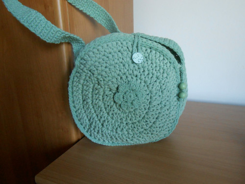 Kulatá háčkovaná taška — foto 2