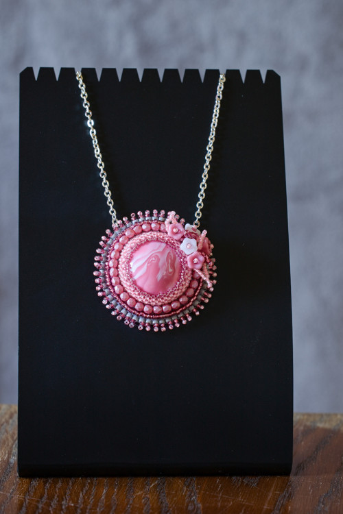 Rose, korálkový náhrdelník — foto 2