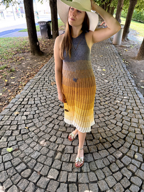 Ručně pletené šaty — foto 2