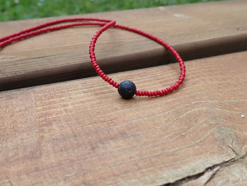 Minimalistický náhrdelník s lávou — foto 5