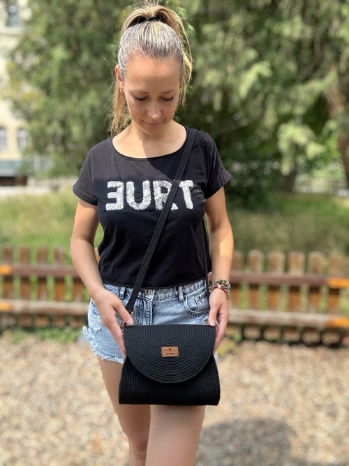 Černá crossbody kabelka SKLADEM — foto 4