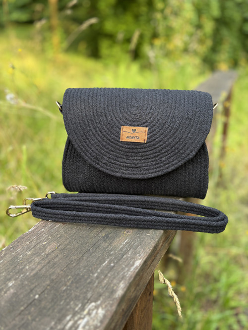 Černá crossbody kabelka SKLADEM — foto 3