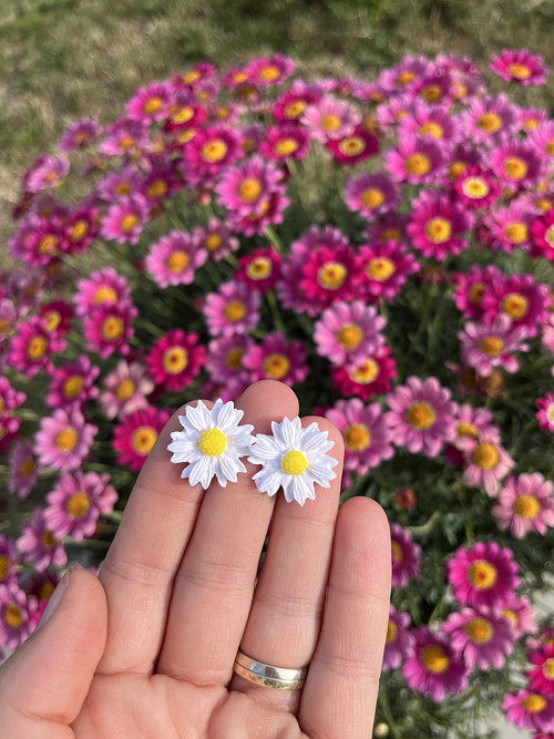 Něžné kopretinové náušnice — foto 5