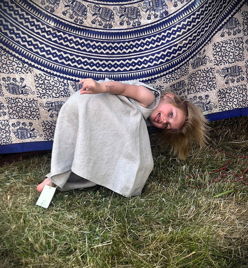 Lněné šatičky tm. přírodní — foto 3