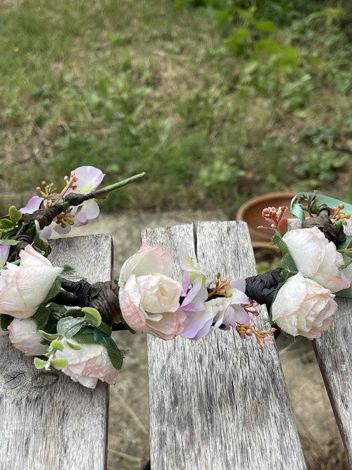Věneček bílé růžičky — foto 3