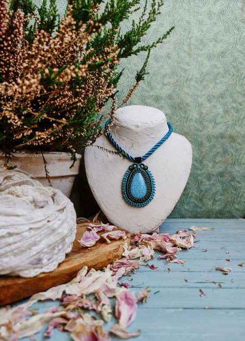 Medaillon with turquoise - sutaškový náhrdelník — foto 6