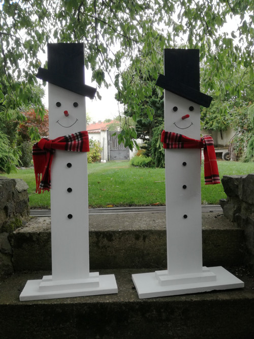Dřevěný sněhulák — foto 2