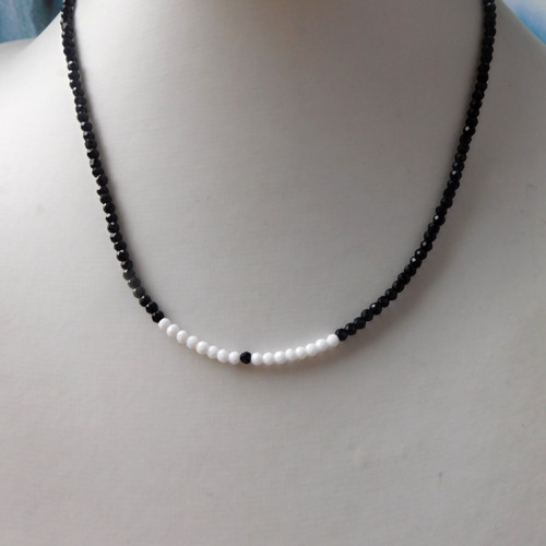 Náhrdelník - černý spinel, bílý spinel — foto 2