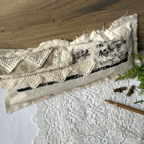 Polštářek - dekorace - 40cm x 17cm — foto 2