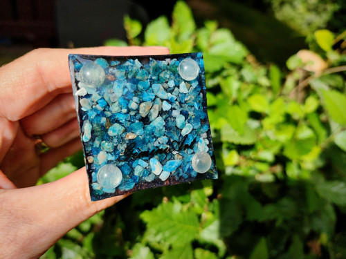 Orgonit pyramida, AQUA AURA a apatit — foto 2