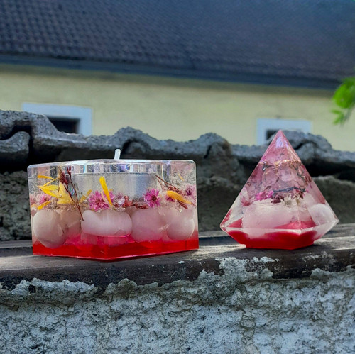Pyramida Rozkvetlý les s růženíny — foto 2
