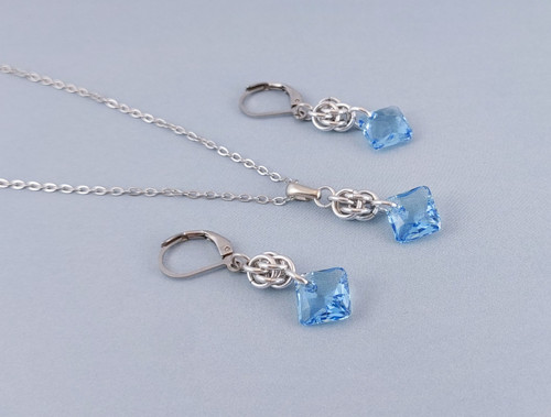 Souprava Swarovski blankytně modrá — foto 3