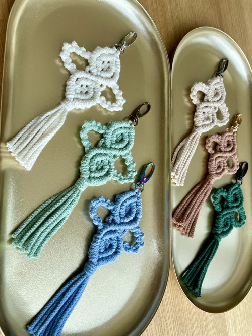 Macramé přívěšek - motýlí křídla — foto 2