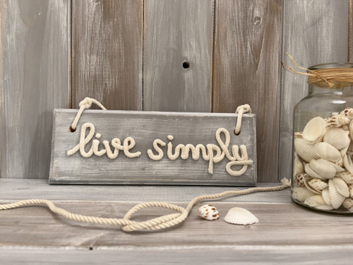 Dřevěná cedulka "Live simply" — foto 2