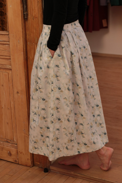 Propínací sukně s kapsami — foto 5