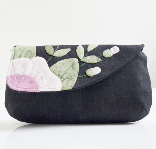 Taštička s aplikací květů (japonský patchwork) — foto 2