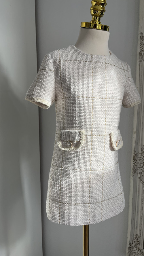 Dívčí šatičky ala Chanel — foto 3