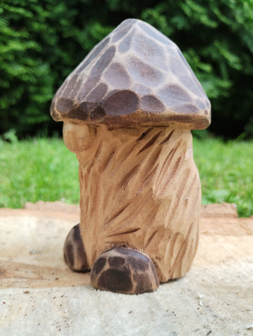 Trpaslík - ručně řezbařený — foto 3
