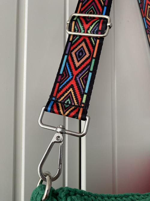 Veselá crossbody kabelka háčkovaná — foto 2