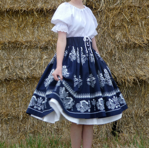 Suknice se šnerovačkou — foto 2