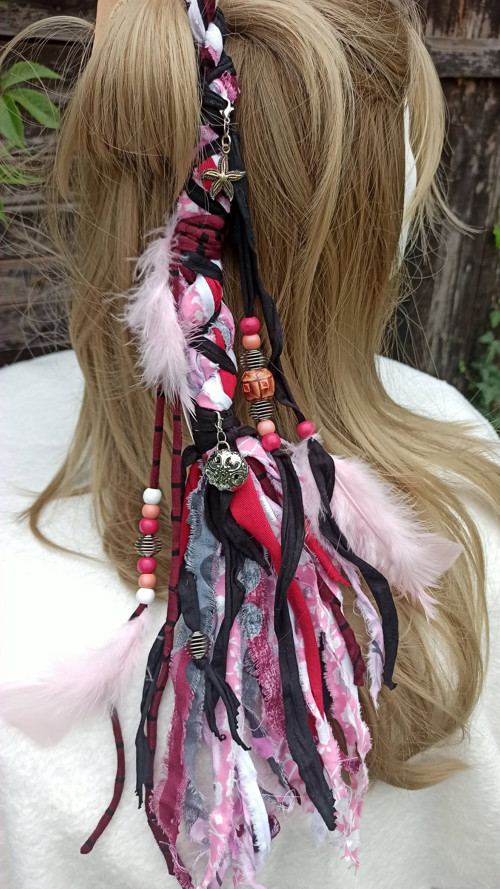 Hairwrap s peříčky, korálky a přívěsky — foto 4