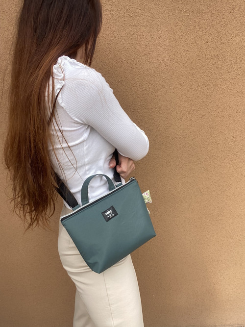 Mini crossbody kabelka — foto 2