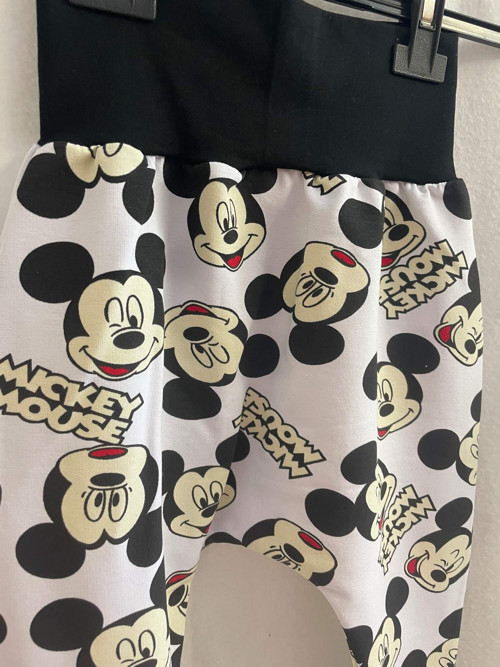 Dětské baggy tepláky Mickey bílé — foto 2