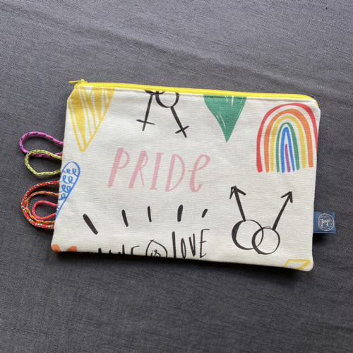 Kapsička Pride - žlutý zip — foto 2