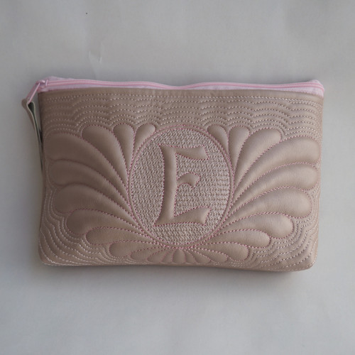Pouzdro s monogramem na přání 7825 — foto 3