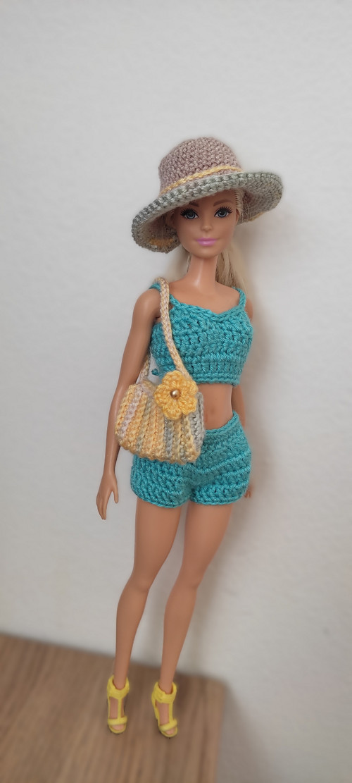 Klobouček s kabelkou pro Barbie — foto 2